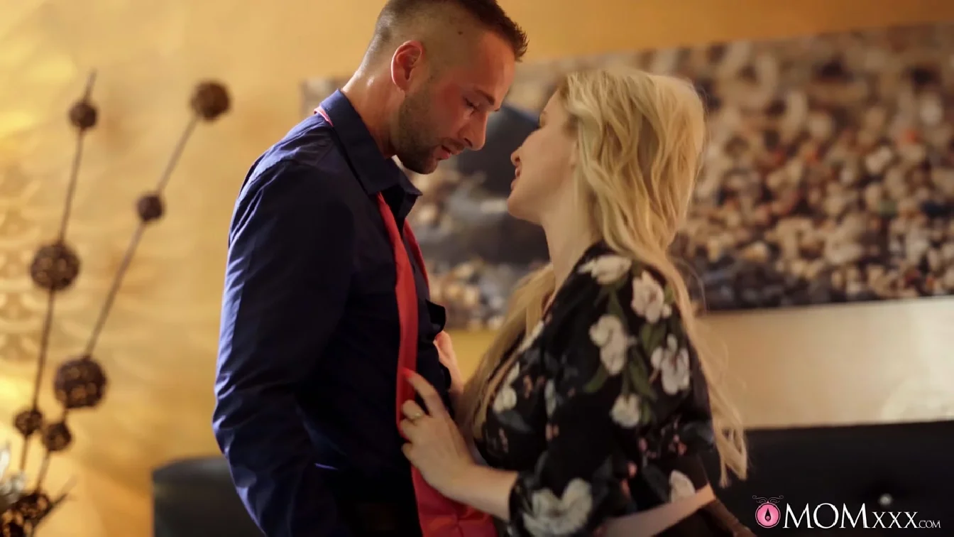 MomXXX Georgie Lyall XXX